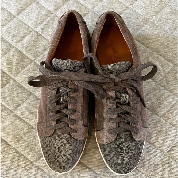 GENTLE SOULS Kenneth Cole 8.5 Gray Suede Leather Sneakers Excellent Cond - Picture 2 of 9